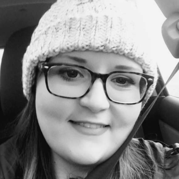 Meet your Posher, Haley - Picture 1 of 1